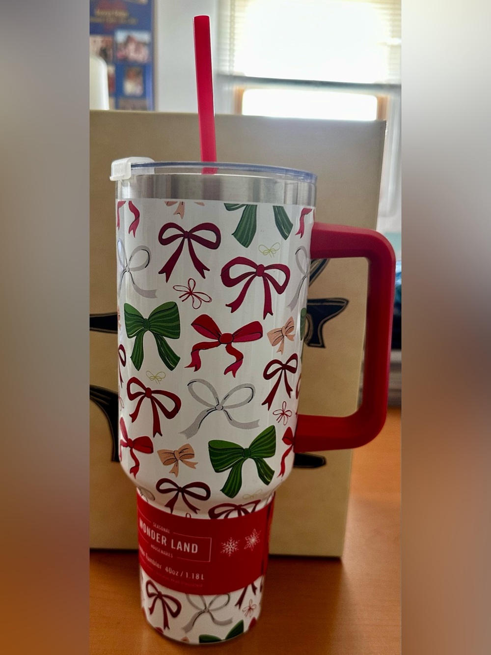 Wonderland Festive Bow Pattern Travel 40 oz Tumbler with Red Handle
